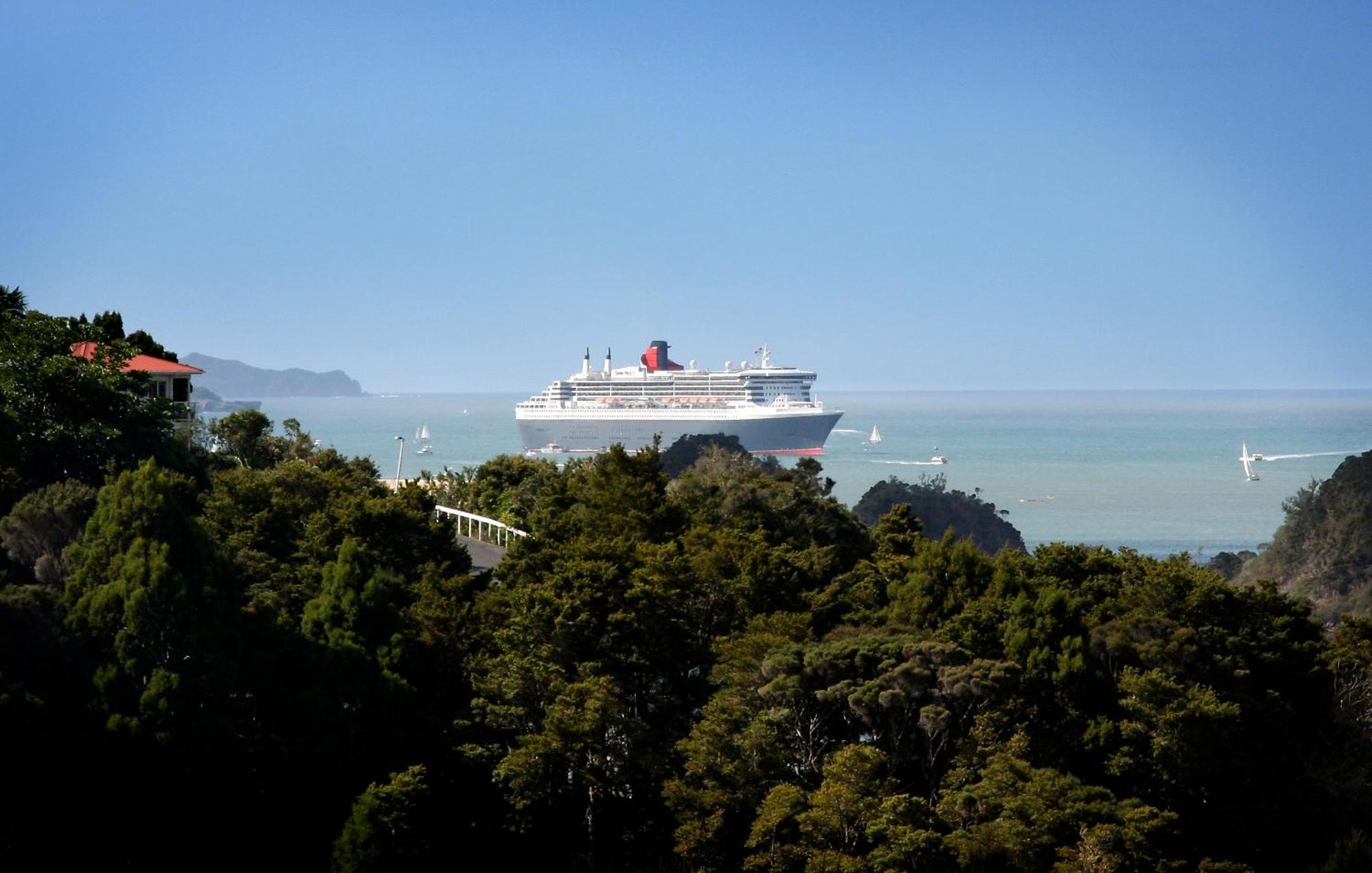 Decks Of Paihia Bed & Breakfast Exterior photo