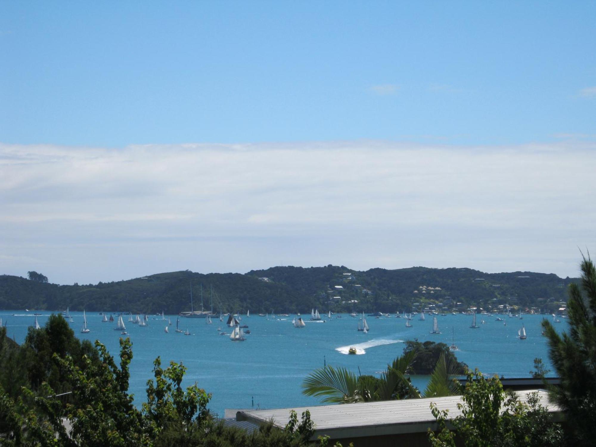 Decks Of Paihia Bed & Breakfast Exterior photo