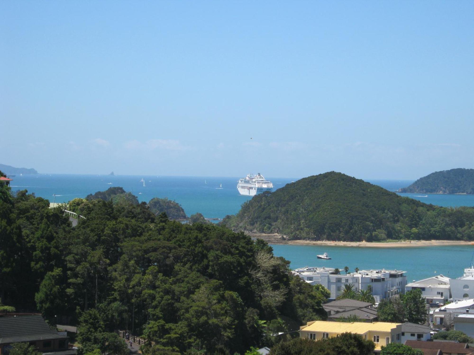 Decks Of Paihia Bed & Breakfast Exterior photo